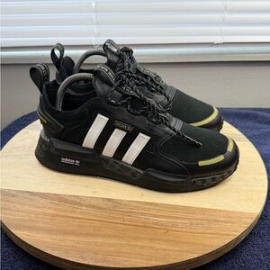 Adidas NMD V3 (Mens 7 Women’s 8.5)
